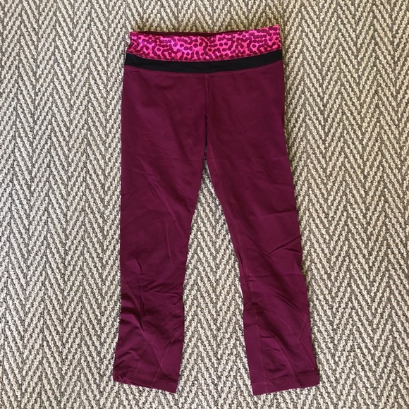 Lululemon crop leggings with cheetah band - Picture 2 of 3